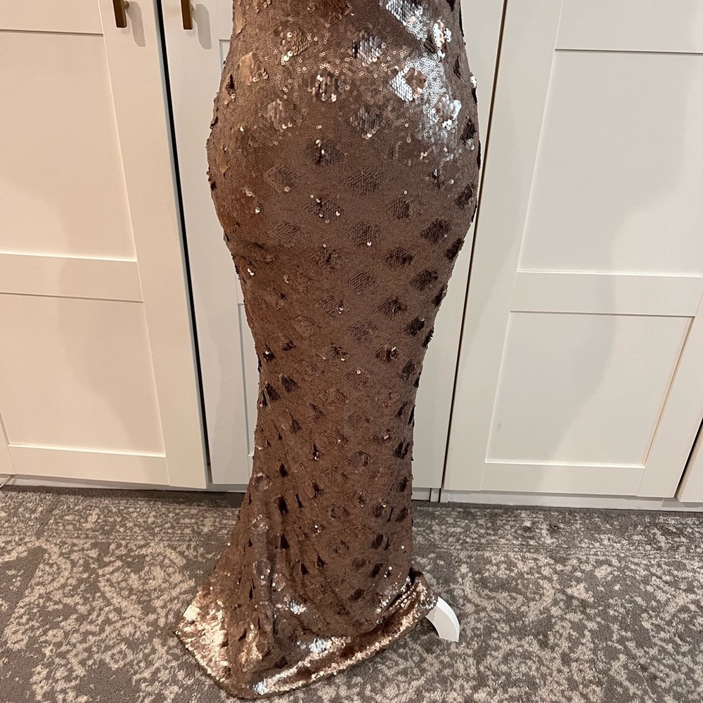 Dress the Population- gorgeous sequin evening gown - Picture 3 of 5